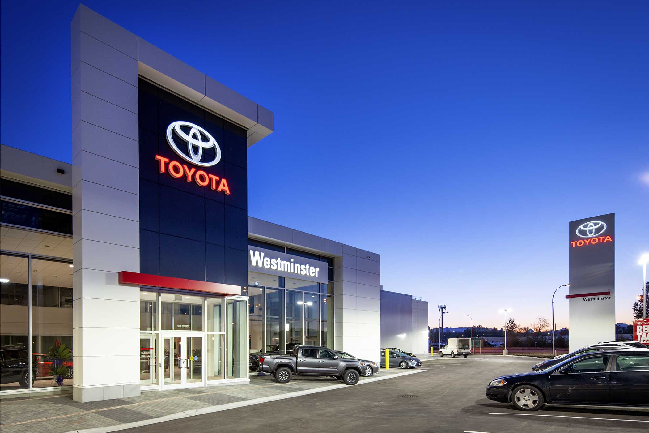 commercial construction project management of auto dealership